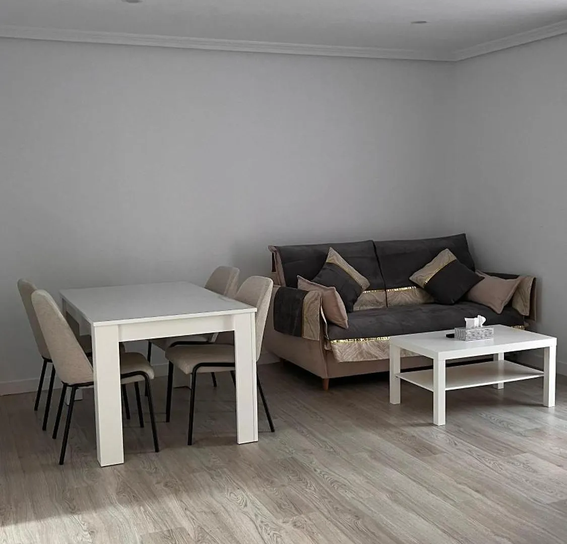 דירות Vivienda Turistica אירון