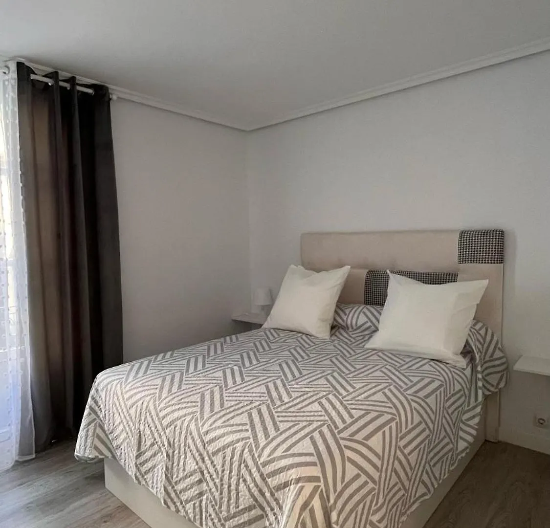 شقة Vivienda Turistica إرون 0*,